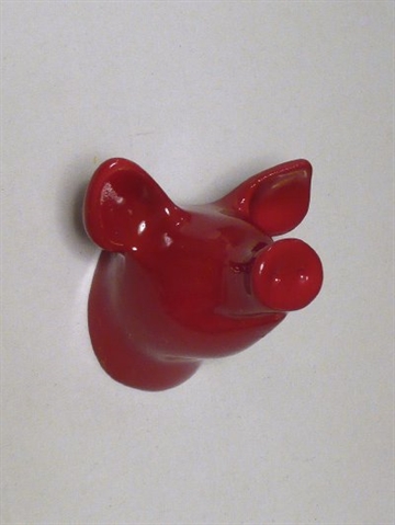 Dear Piggy - knage, design Jorine Oosterhoff, rødlakeret polystone og metal m. indstøbt skrue (incl. plug).
