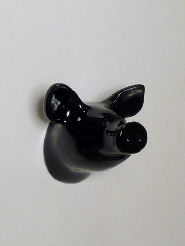 Dear Piggy -  knage, design Jorine Oosterhoff, sortlakeret polystone og metal m. indstøbt skrue (incl. plug). 