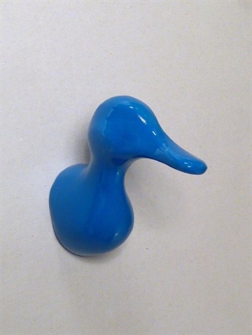 Dear Duck - knage, design Jorine Oosterhoff, blålakeret polystone og metal m. indstøbt skrue (incl. plug). 