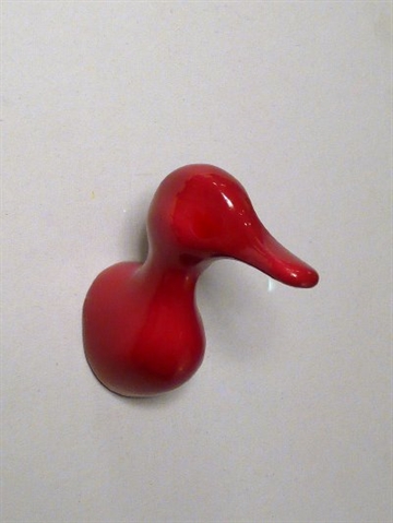 Dear Duck - knage, design Jorine Oosterhoff, rødlakeret polystone og metal m. indstøbt skrue (incl. plug). 
