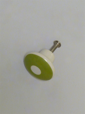 Hvid porcelænsknop m. limegrøn ring.