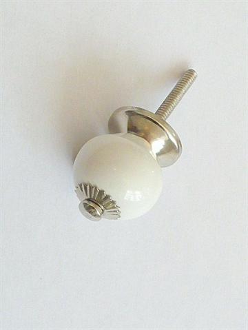 Rund hvid porcelænsknop m. forkromet metal, lille.