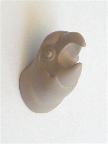 Dear Ara - knage, design Jorine Oosterhoff, mat sandfarvet polystone og metal m. indstøbt skrue (incl. plug).