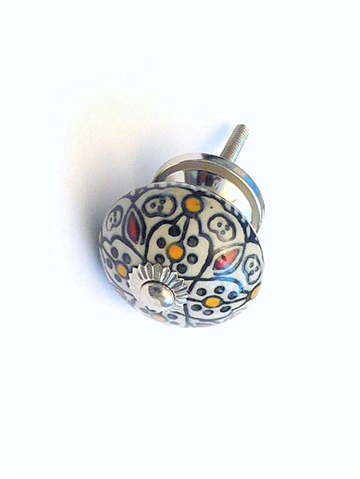 Gråhvid porcelænsknop m. flerfarvet håndmalet mønster og forkromet metal, stor.