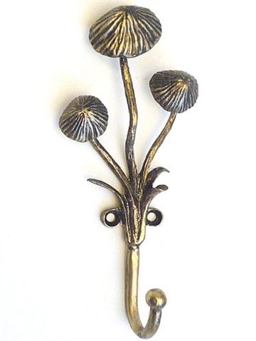 Svampe knage, patineret messingbelagt metal..