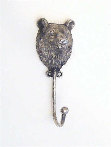 Bjørne knage, patineret forsølvet metal, fin og detaljeret..