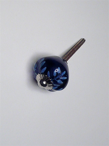Mørkeblå porcelænsknop m. lyseblåt håndmalet mønster og forkromet metal, lille.