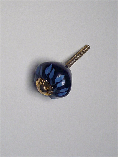 Mørkeblå porcelænsknop m. lyseblåt håndmalet mønster og forgyldt metal, lille.