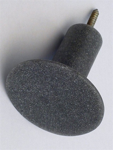 Knop knage m. hals ( til bøjler ) og indstøbt skrue, mat gråmeleret stenlook, massiv polystone, stor. - EGNET TIL VÆG....
