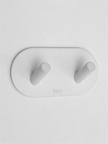 BB design - oval knagerække m. 2 kroge, silkemat hvid metal, stærkt selvklæbende ( egnet til glatte, faste, rene flader ).