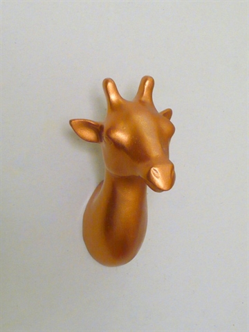 Dear Giraffe - knage, design Jorine Oosterhoff, kobberlakeret polystone og metal m. indstøbt skrue (incl. plug).